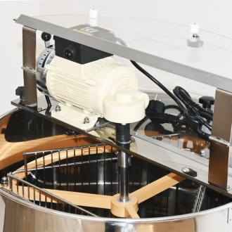 Smielatore con contenitore Mellarius OptiLine 3/9 r. con motore elettrico 230V P52