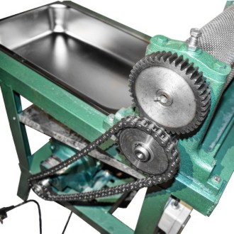 Pressa elettrica per fogli cerei