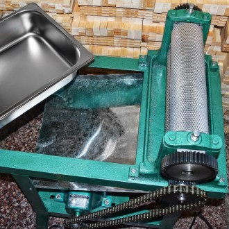 Pressa elettrica per fogli cerei